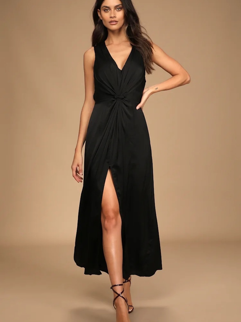 Lulu's Black Sleeveless Twist-Front V-Neck Maxi Dress with Front Slit